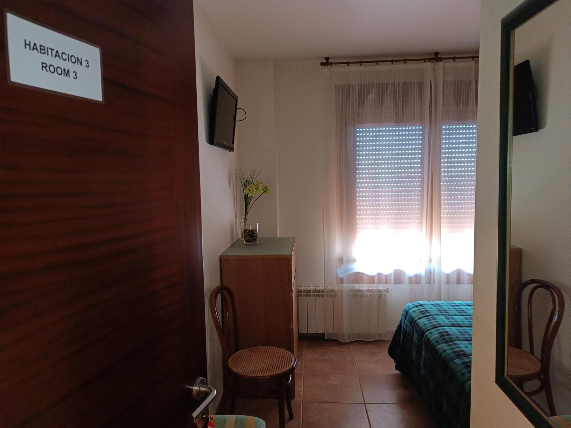 Rooms Peregrinos B Casa Alicia Росаль Экстерьер фото